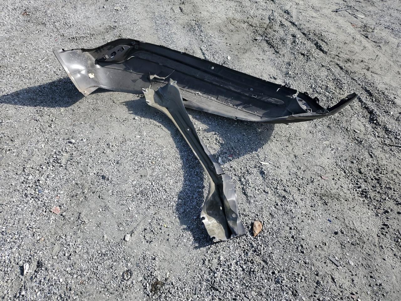 2025 Chevrolet Trax Ls VIN: KL77LFEPXSC139226 Lot: 82385835