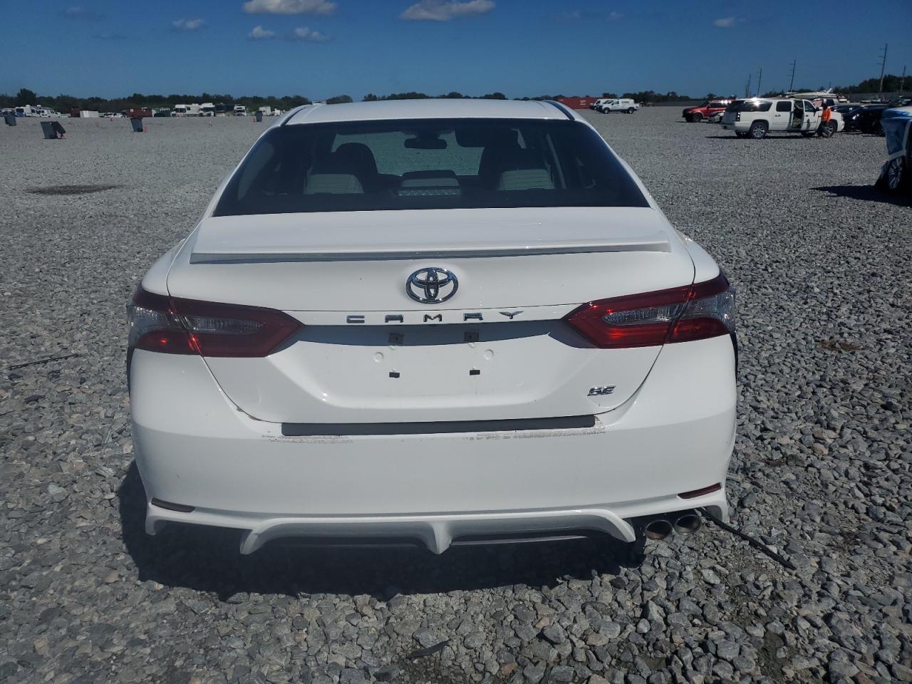 2018 Toyota Camry L VIN: 4T1B11HK2JU045223 Lot: 86314095