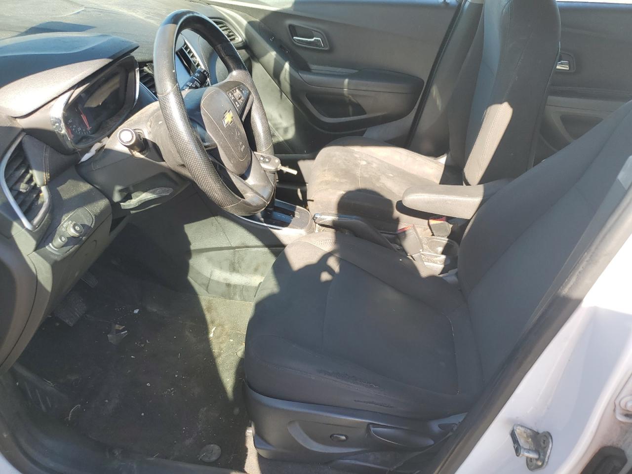 2020 Chevrolet Trax Ls VIN: KL7CJKSB8LB062742 Lot: 85666925