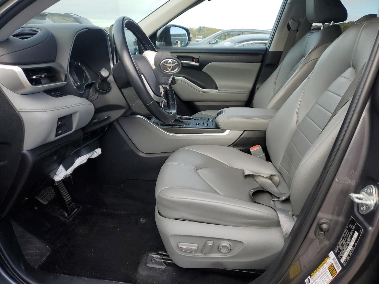 2022 Toyota Highlander Xle VIN: 5TDGZRBH9NS561619 Lot: 90078115