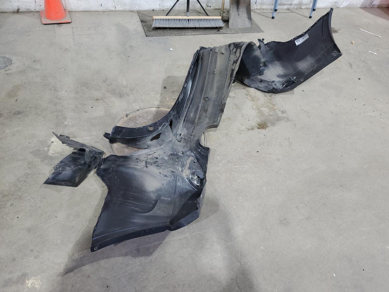 2022 Subaru Forester Limited VIN: JF2SKAPC4NH421240 Lot: 85000305