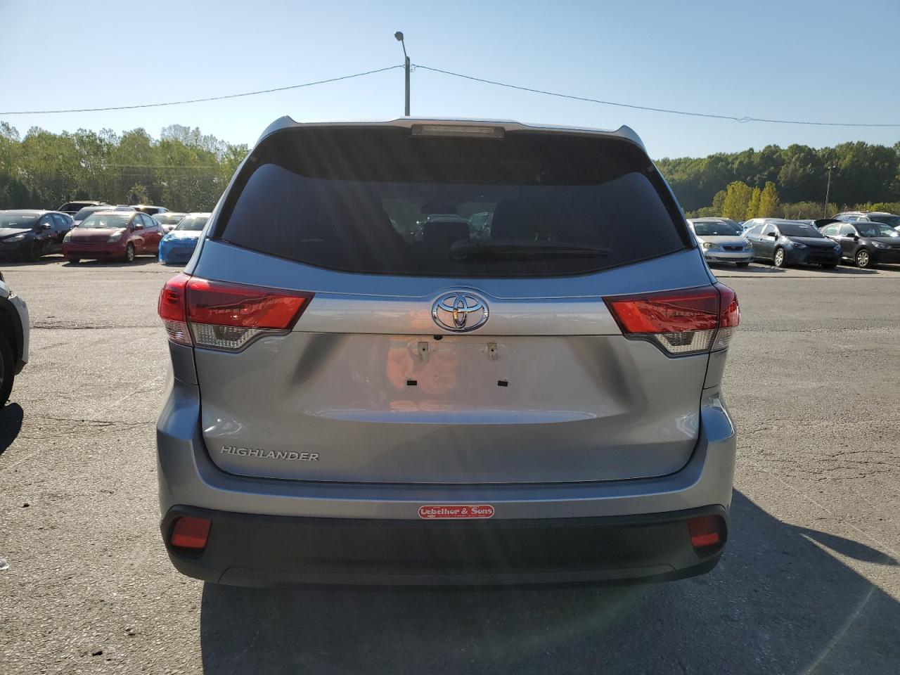 2018 Toyota Highlander Le VIN: 5TDZARFH7JS038183 Lot: 81924945