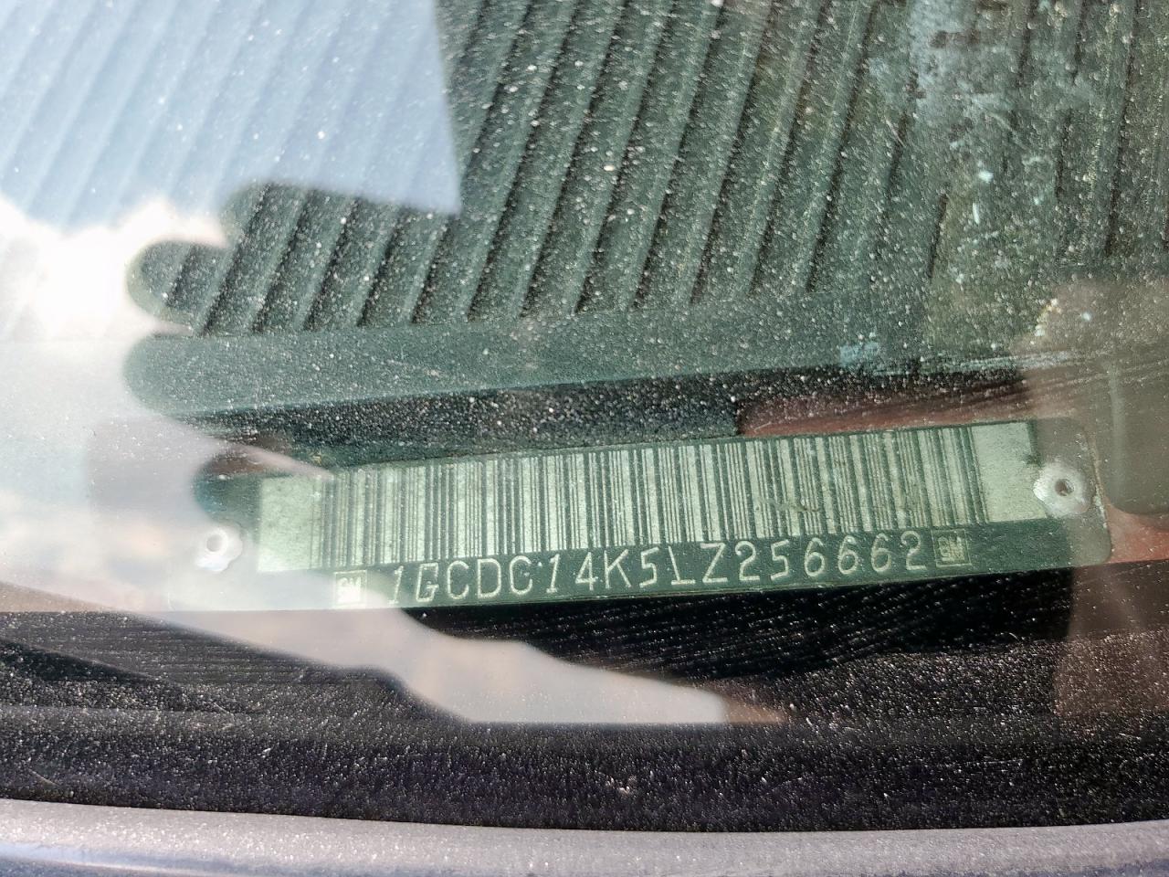 1990 Chevrolet Gmt-400 C1500 VIN: 1GCDC14K5LZ256662 Lot: 81949125