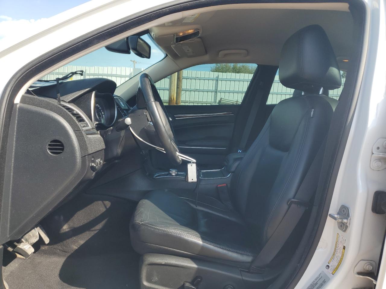 2015 Chrysler 300 Limited VIN: 2C3CCAAGXFH772682 Lot: 86896545