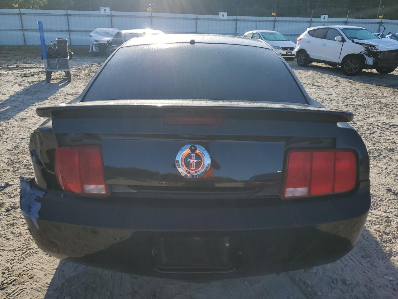 2007 Ford Mustang VIN: 1ZVHT80N975279883 Lot: 84640335