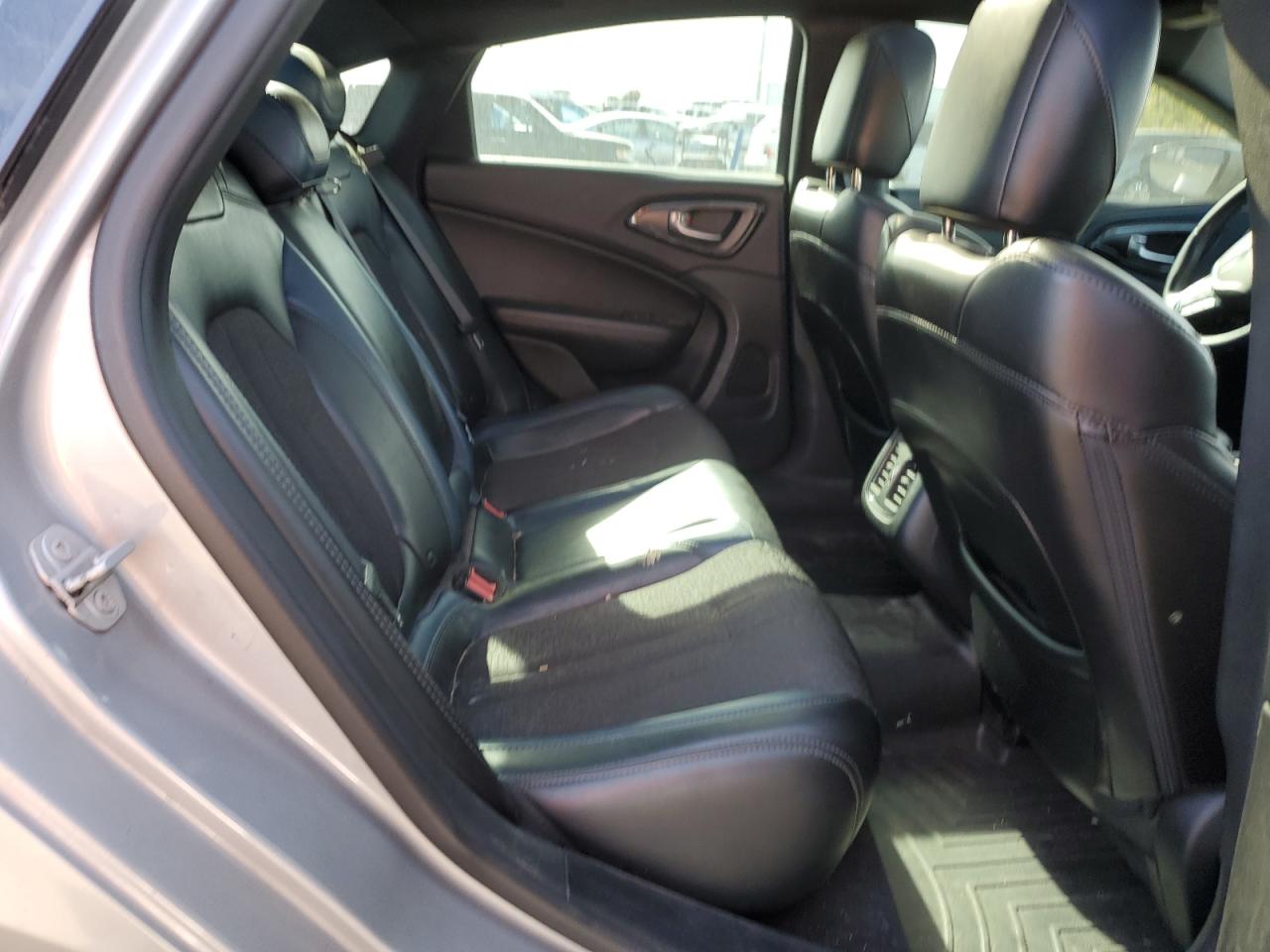 2016 Chrysler 200 S VIN: 1C3CCCDG0GN158384 Lot: 84889545