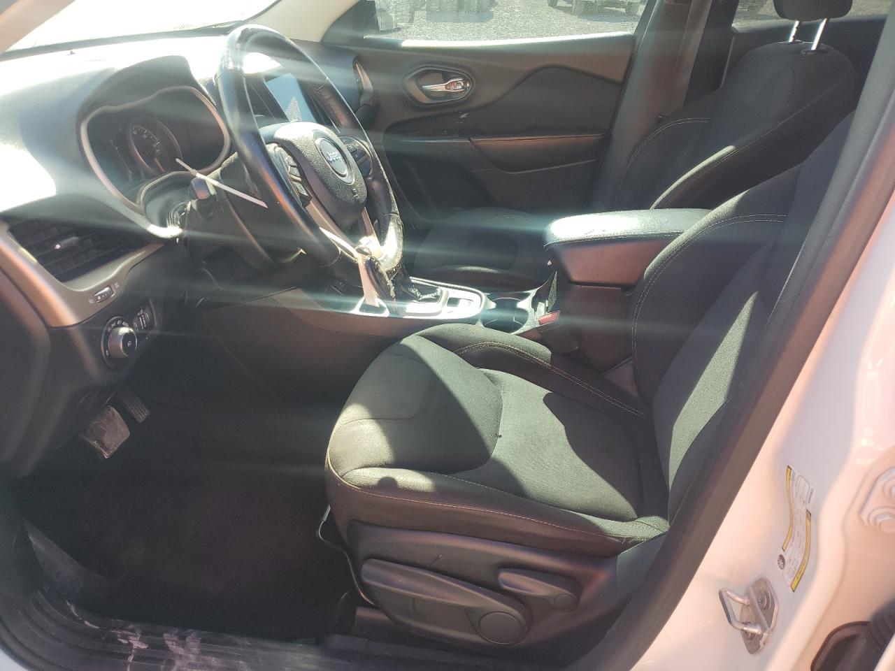 2017 Jeep Cherokee Latitude VIN: 1C4PJLCB7HW540822 Lot: 85693975