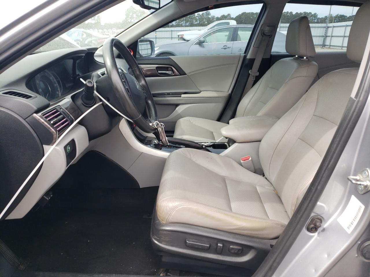 2017 Honda Accord Exl VIN: 1HGCR2F81HA227068 Lot: 82403125