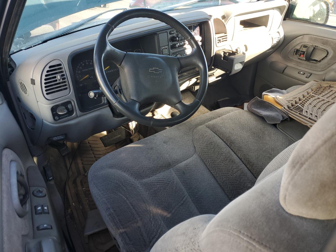 1998 Chevrolet Gmt-400 K2500 VIN: 1GCGK29R6WE210393 Lot: 90634375