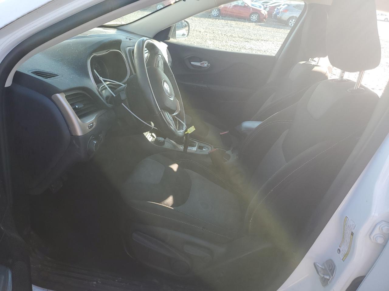 2016 Jeep Cherokee Sport VIN: 1C4PJMAS8GW333377 Lot: 90498355