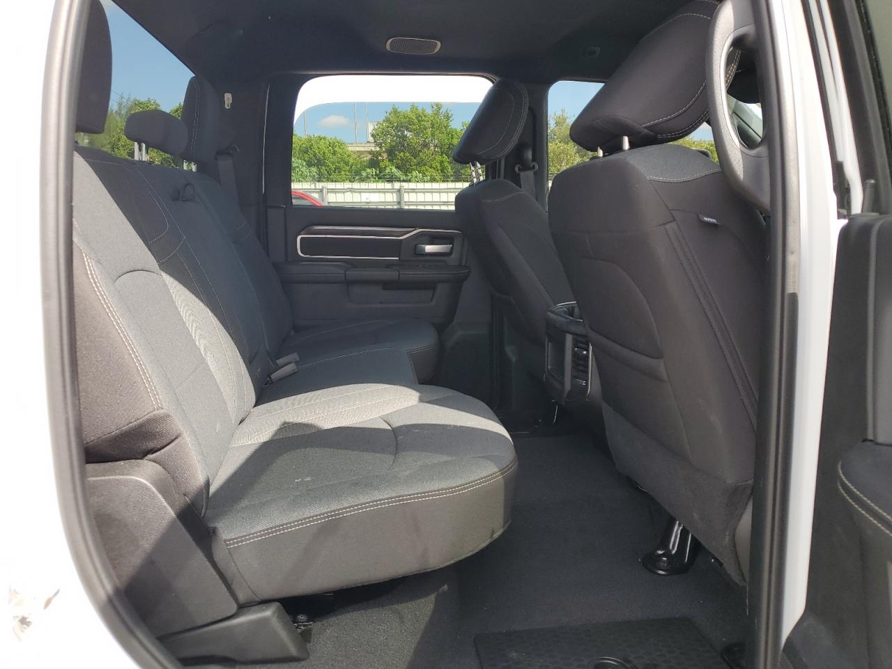 2024 Ram 3500 Big Horn VIN: 3C63RRHL4RG405641 Lot: 85821485