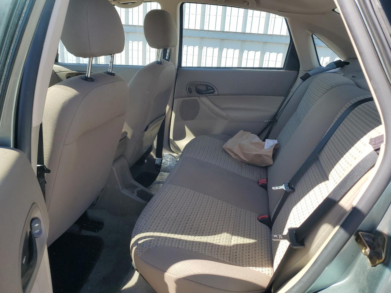 2005 Ford Focus Zx4 VIN: 1FAFP34N05W187201 Lot: 85879875