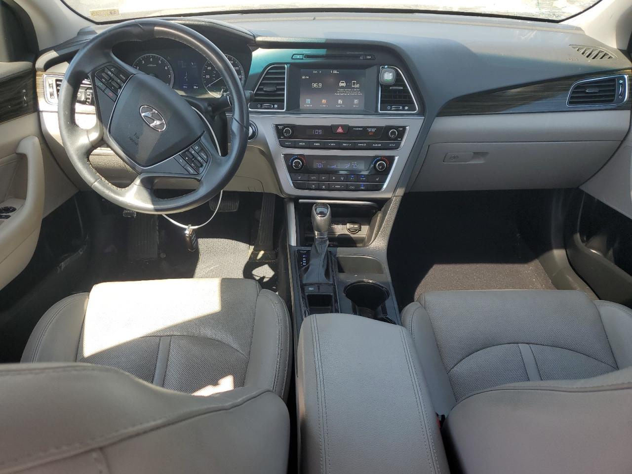 2017 Hyundai Sonata Sport VIN: 5NPE34AF8HH465499 Lot: 81960655