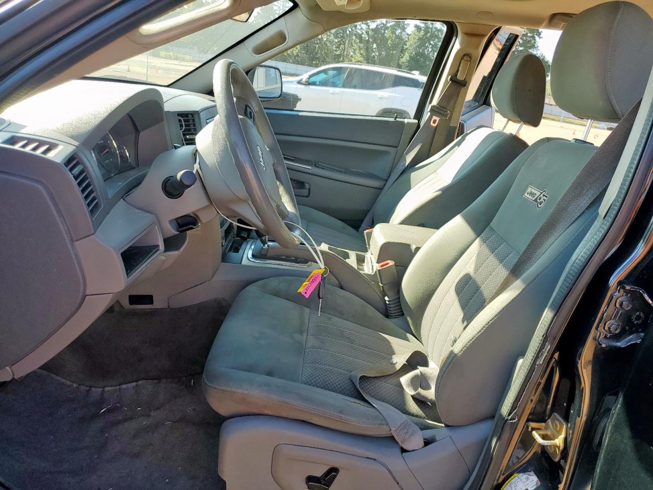 2006 Jeep Grand Cherokee Laredo VIN: 1J8HS48N06C268597 Lot: 85539805