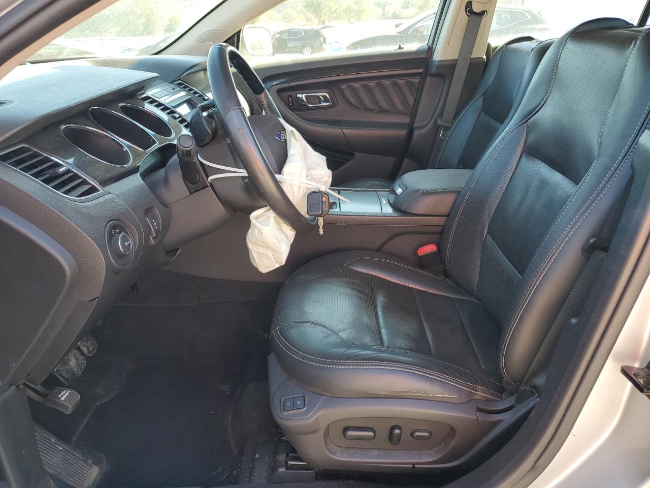 2010 Ford Taurus Limited VIN: 1FAHP2FW8AG140771 Lot: 85572415