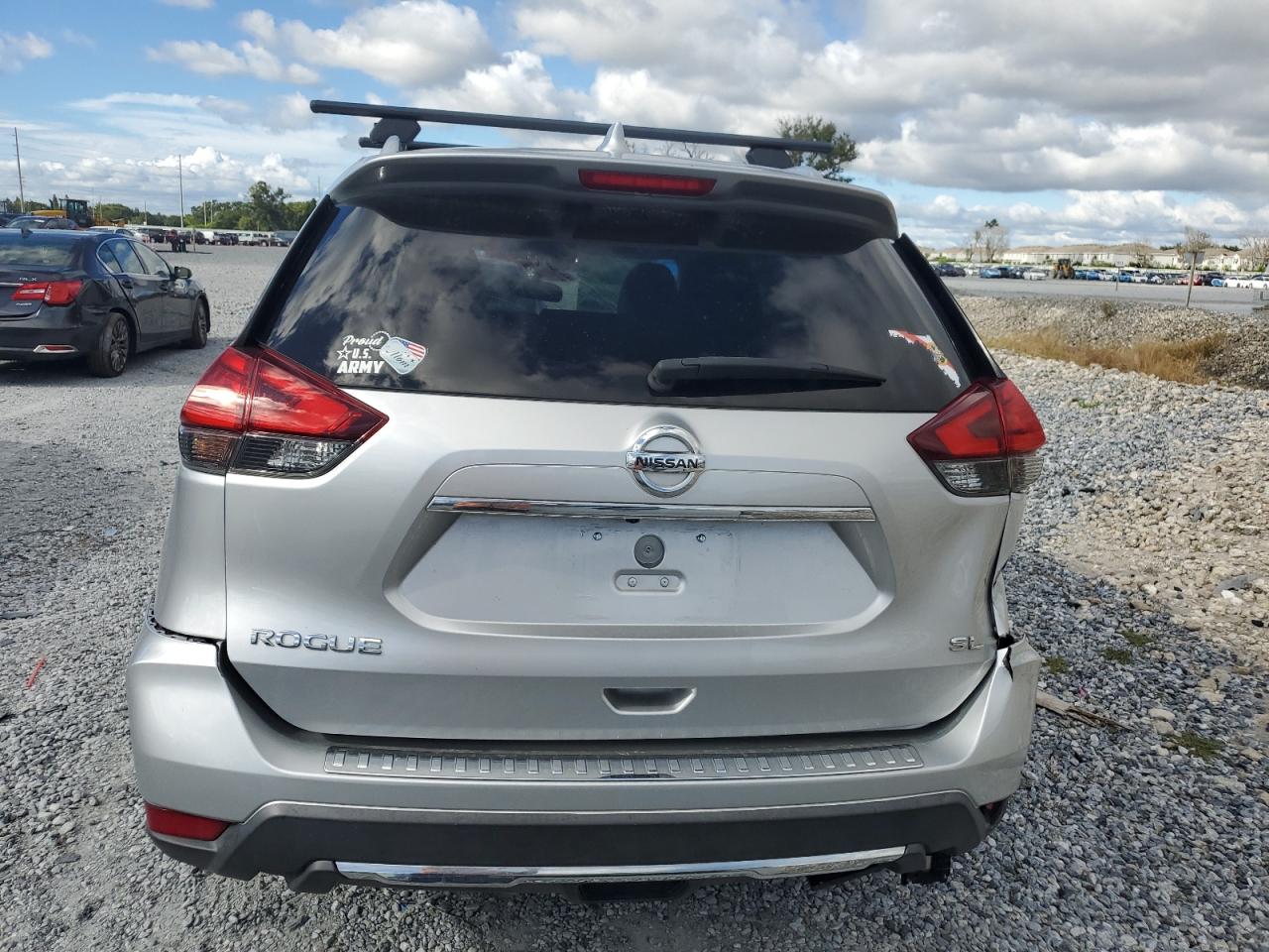 2017 Nissan Rogue S VIN: JN8AT2MT1HW404160 Lot: 85777055