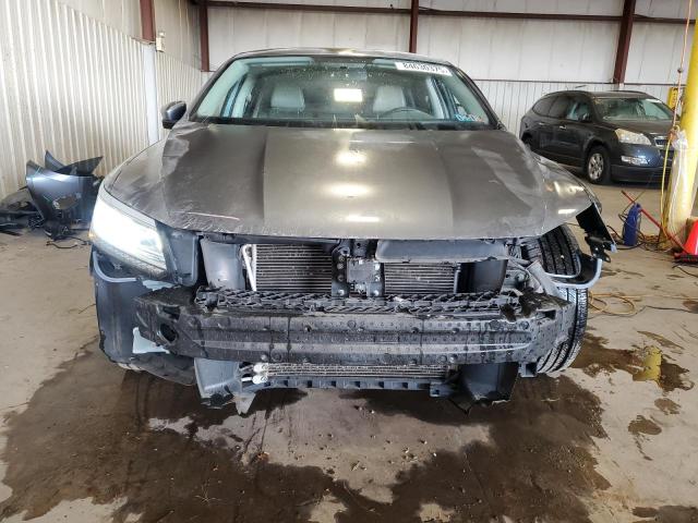  VOLKSWAGEN PASSAT 2018 Серый