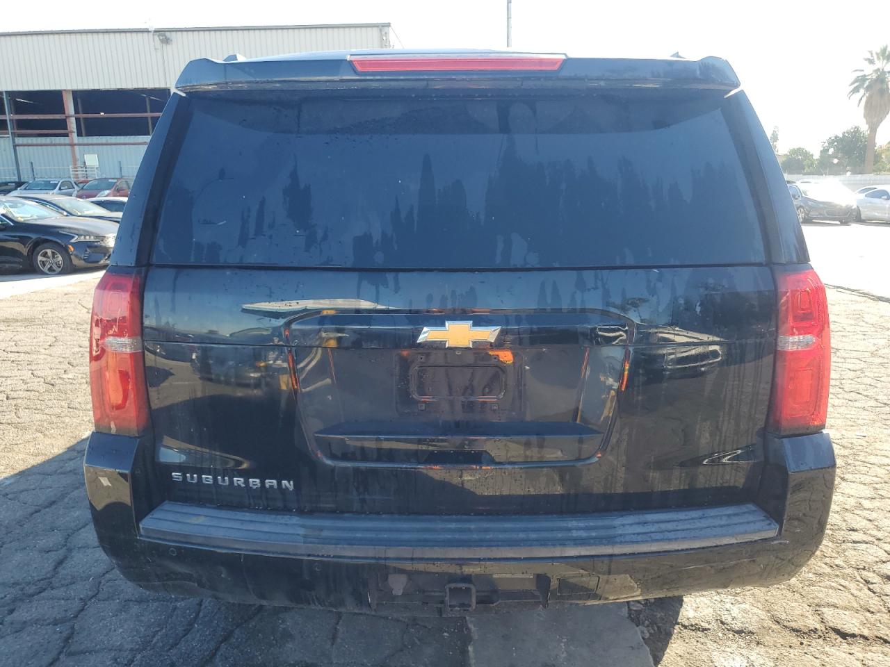 2017 Chevrolet Suburban C1500 Lt VIN: 1GNSCHKC0HR174168 Lot: 87112325