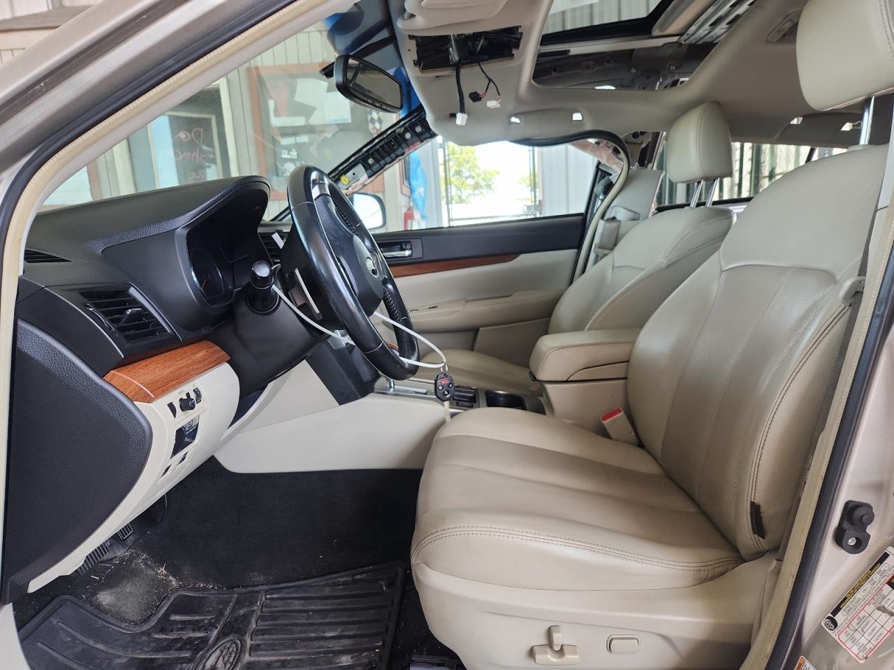 2014 Subaru Outback 2.5I Limited VIN: 4S4BRBMCXE3266254 Lot: 81962925