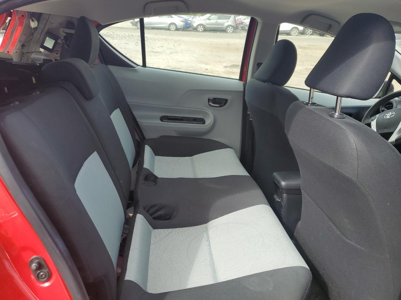 2014 Toyota Prius C VIN: JTDKDTB33E1573515 Lot: 85299835