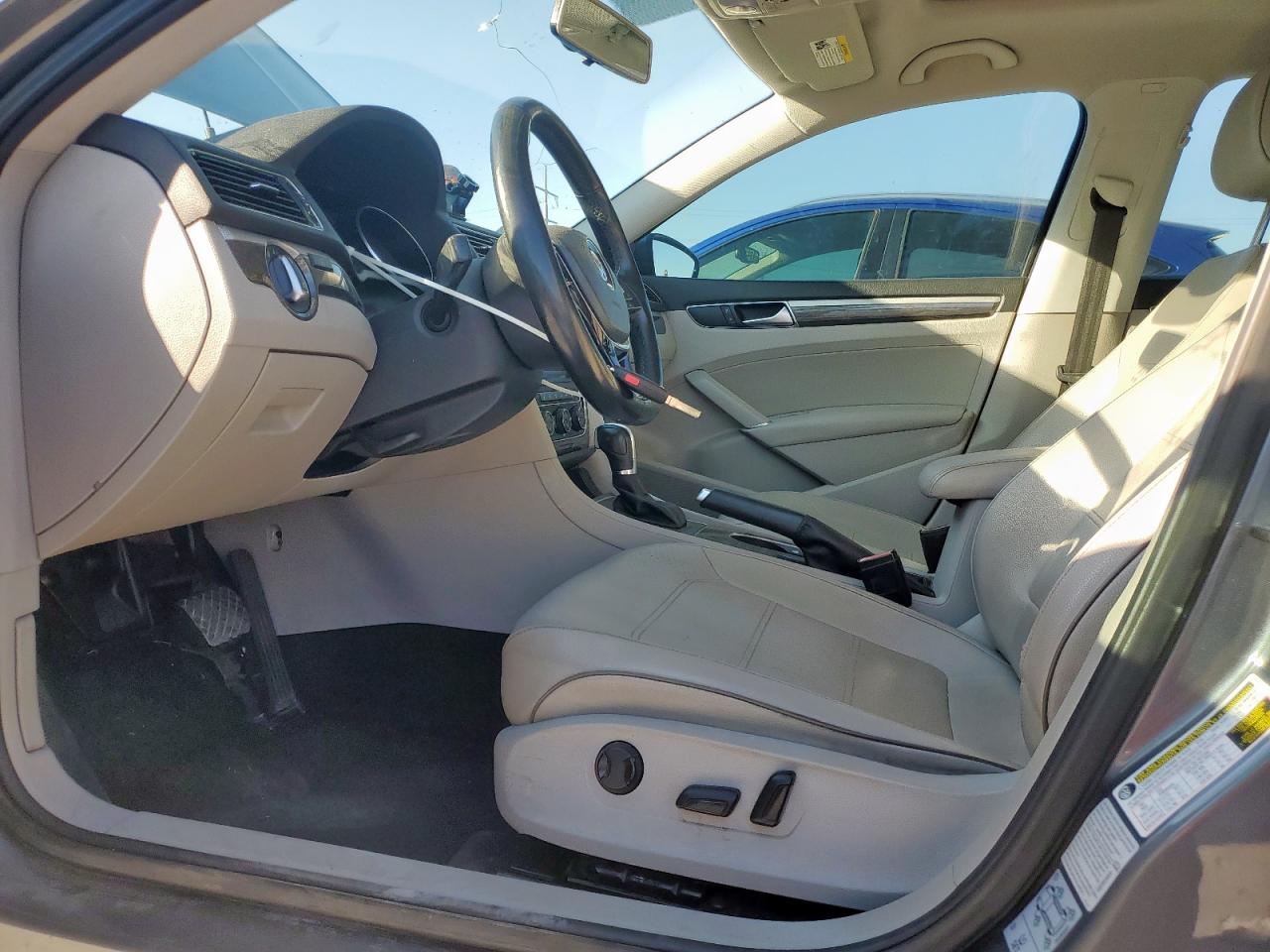 2016 Volkswagen Passat Se VIN: 1VWBS7A34GC019869 Lot: 82271645