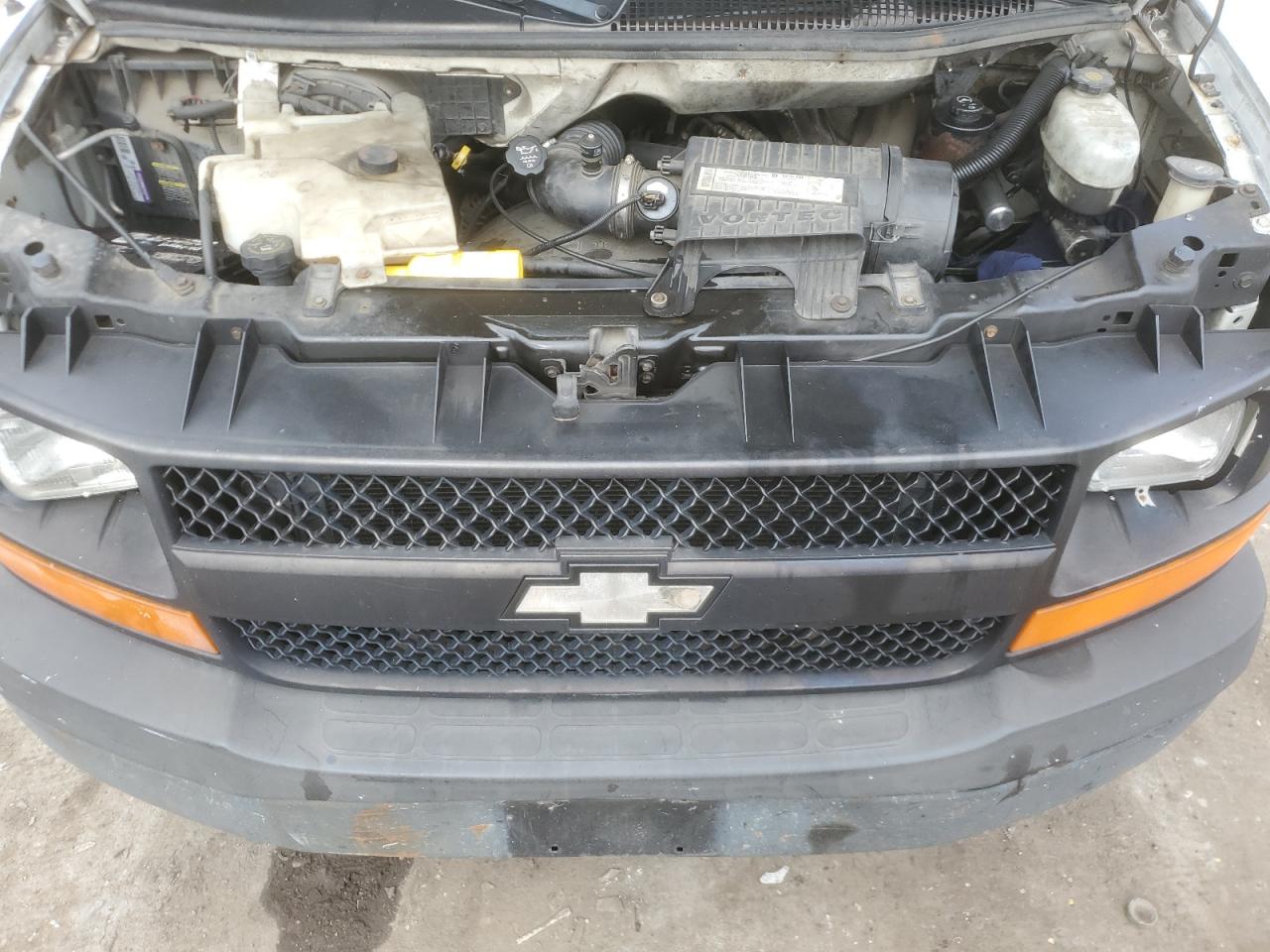 2004 Chevrolet Express G1500 VIN: 1GCFG15X341105259 Lot: 86641335