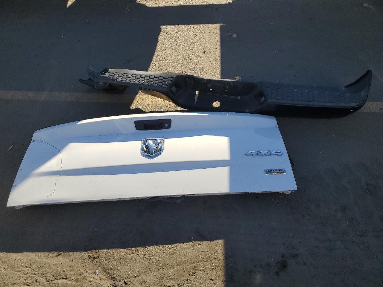 2015 Ram 1500 St VIN: 1C6RR7FG1FS768438 Lot: 87463355