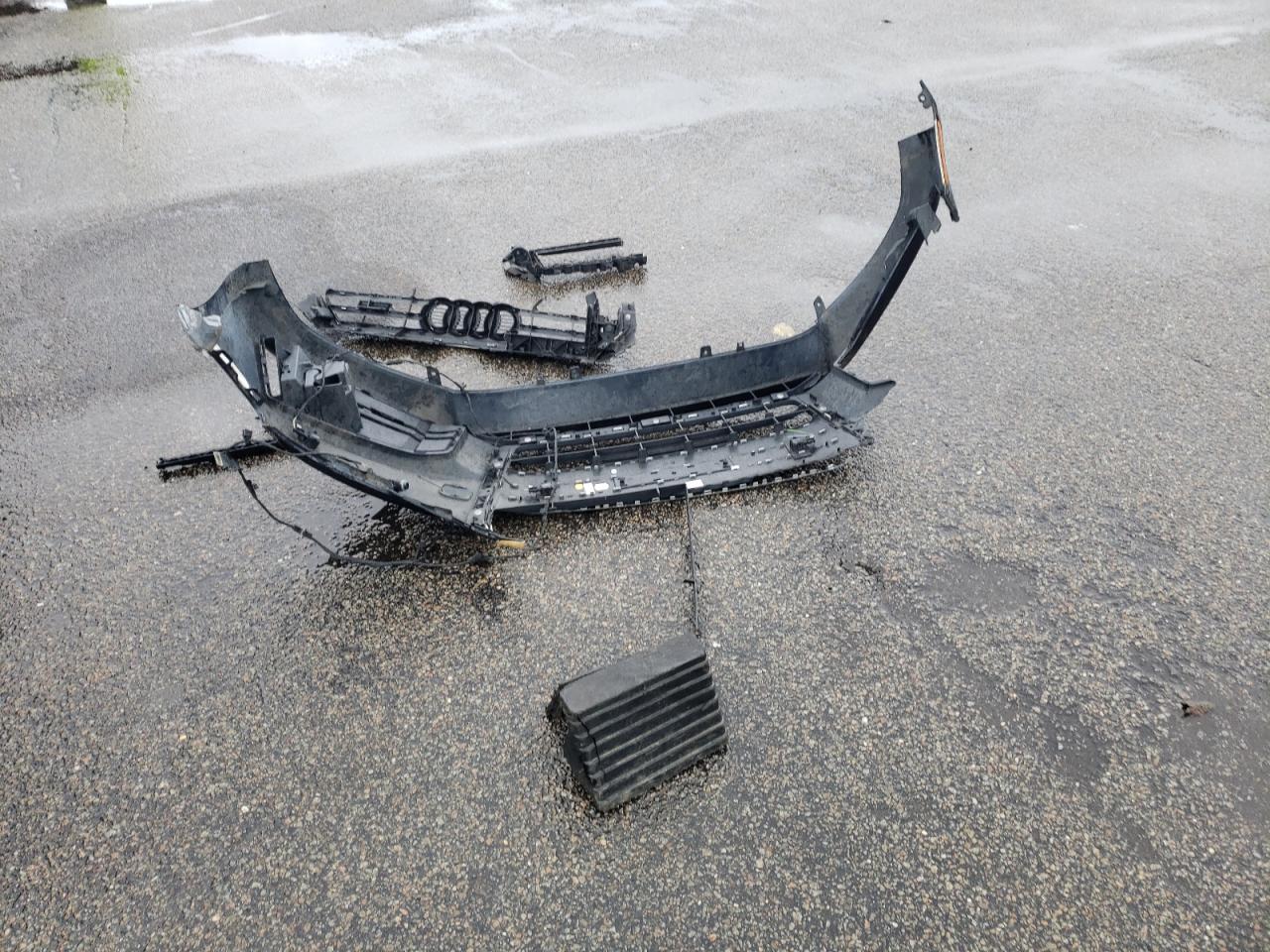 2017 Audi A4 Premium Plus VIN: WAUENAF4XHN001983 Lot: 69687675