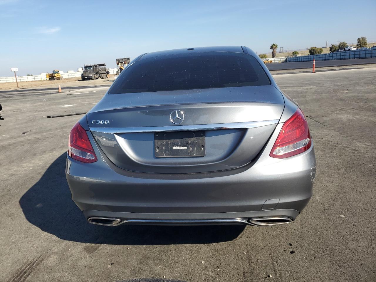 2018 Mercedes-Benz C 300 VIN: 55SWF4JB3JU241570 Lot: 90042355