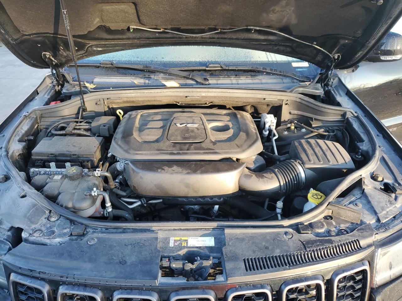 2018 Jeep Grand Cherokee Overland VIN: 1C4RJFCG5JC185033 Lot: 82367095