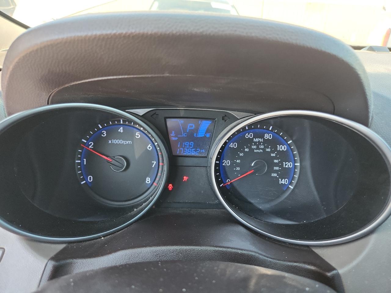 2012 Hyundai Tucson Gl VIN: KM8JT3AB5CU339617 Lot: 82194395