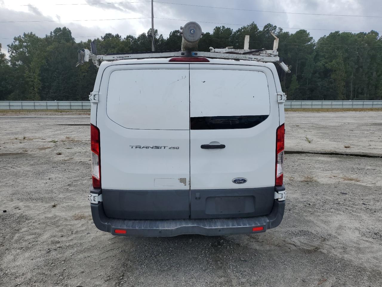 2015 Ford Transit T-250 VIN: 1FTNR1YM5FKB32886 Lot: 71045905