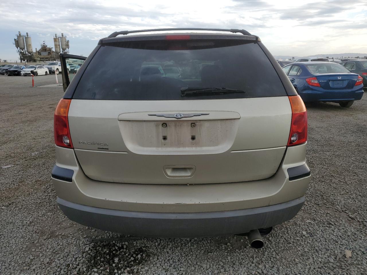2005 Chrysler Pacifica Touring VIN: 2C8GM684X5R246000 Lot: 85584645