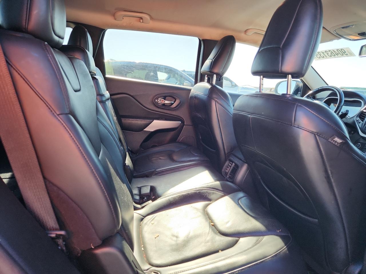 2018 Jeep Cherokee Overland VIN: 1C4PJMJX7JD613466 Lot: 90463135