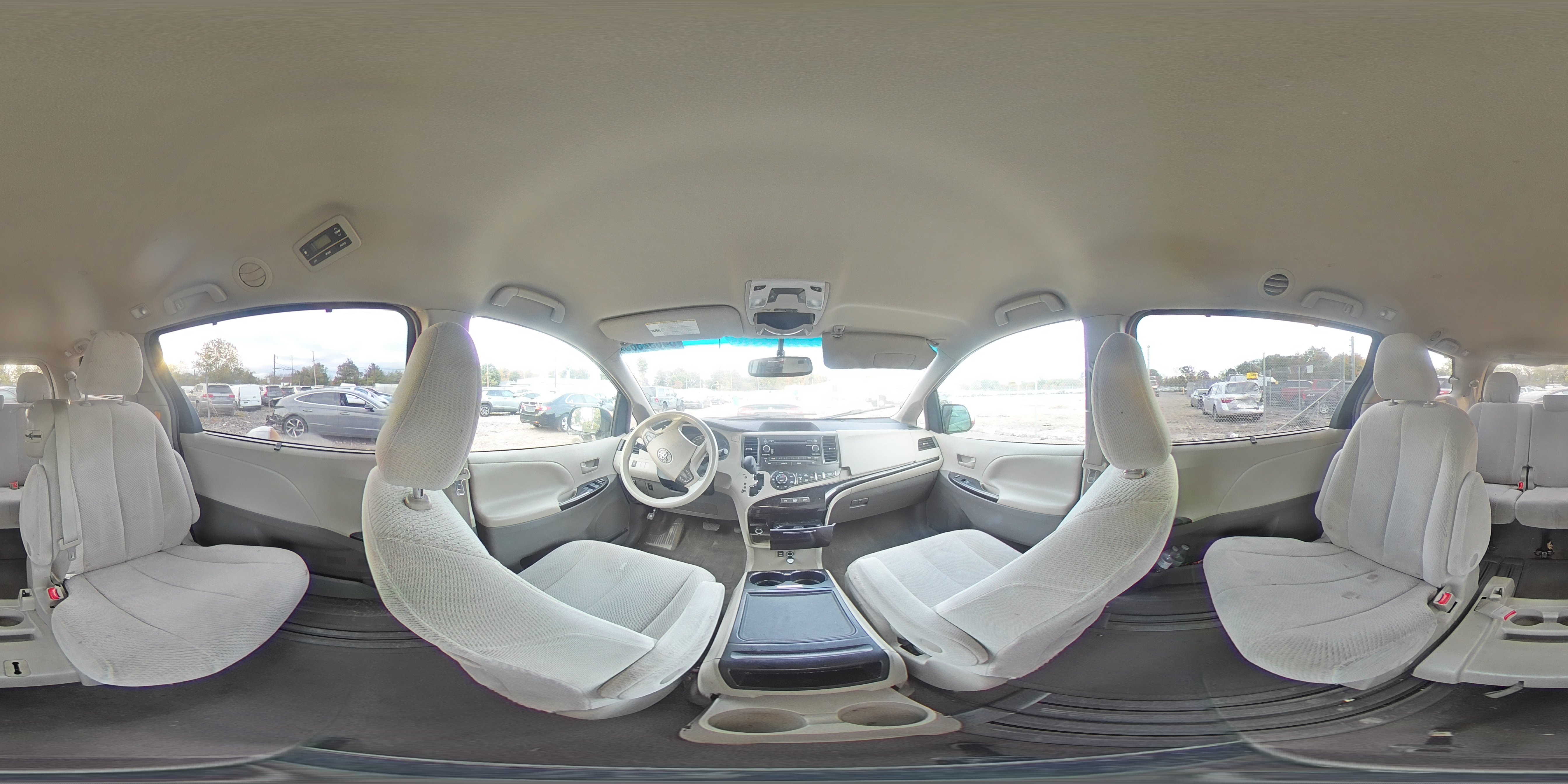 2013 Toyota Sienna Le VIN: 5TDKK3DC5DS386555 Lot: 84052585