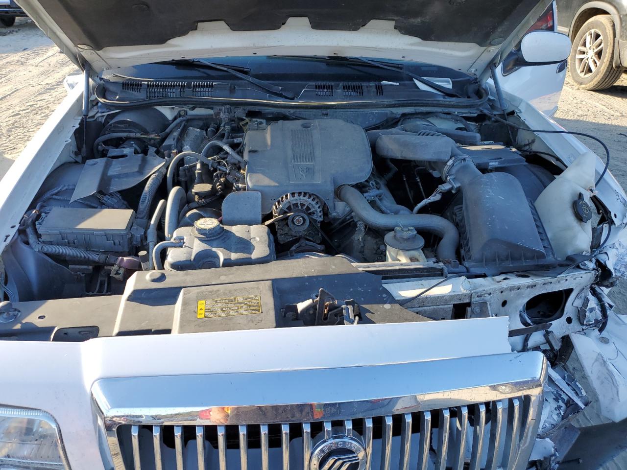 2008 Mercury Grand Marquis Gs VIN: 2MEFM74V68X626502 Lot: 87479095