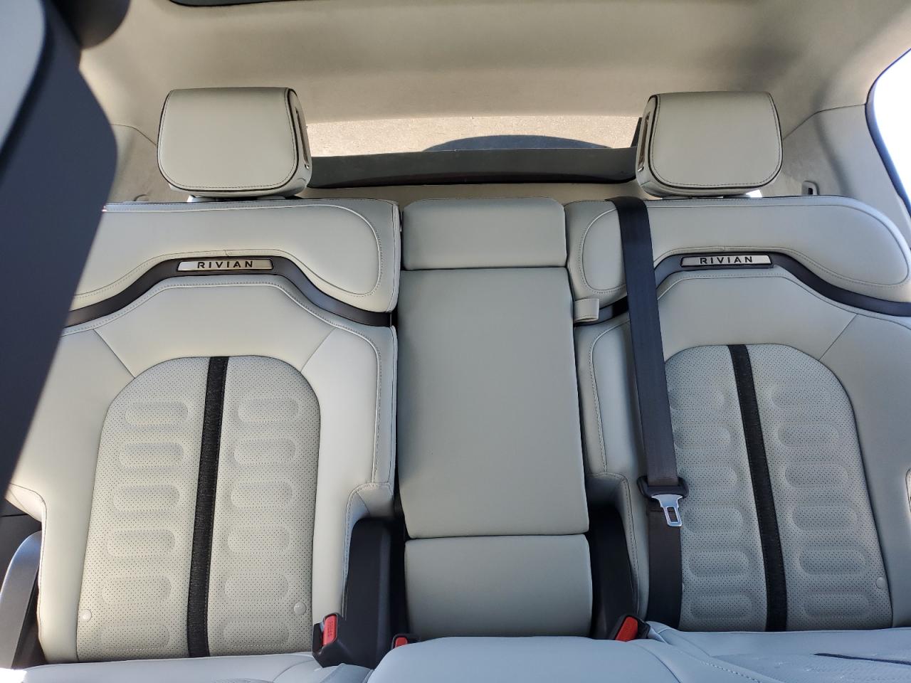 2025 Rivian R1S Adventure VIN: 7PDSGBBAXSN055611 Lot: 85348445