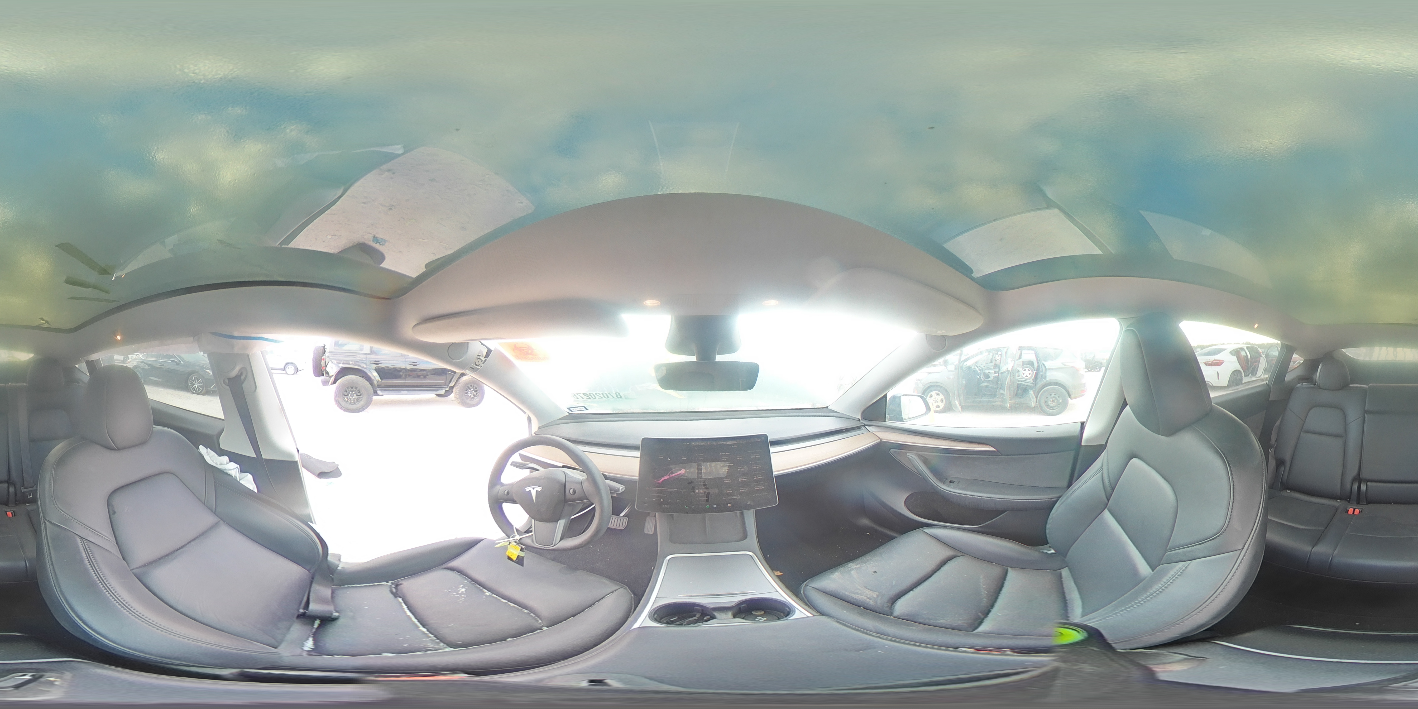 2024 Tesla Model Y VIN: 7SAYGDED8RF100057 Lot: 87020275