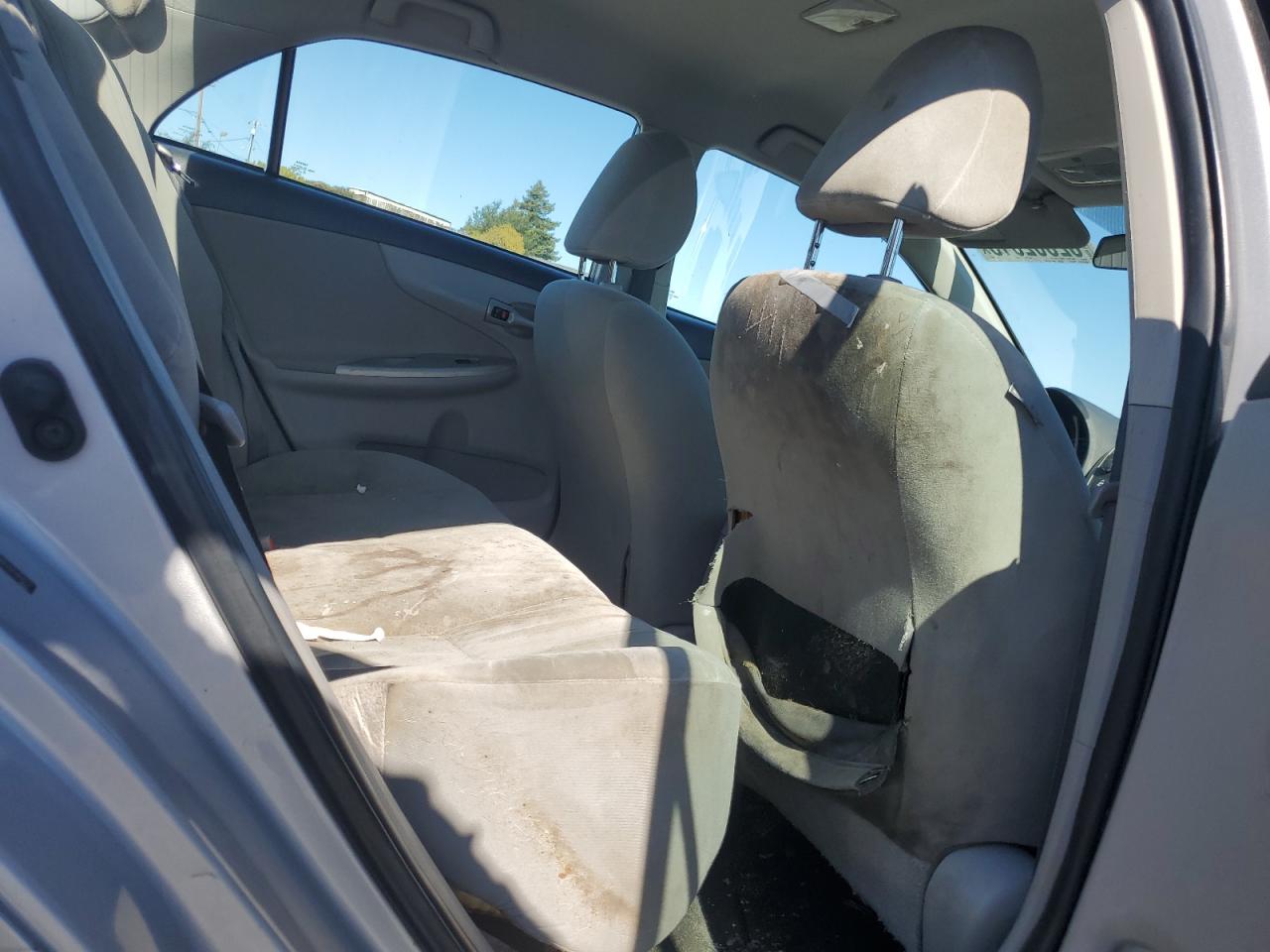 2011 Toyota Corolla Base VIN: 2T1BU4EE5BC668927 Lot: 82002015