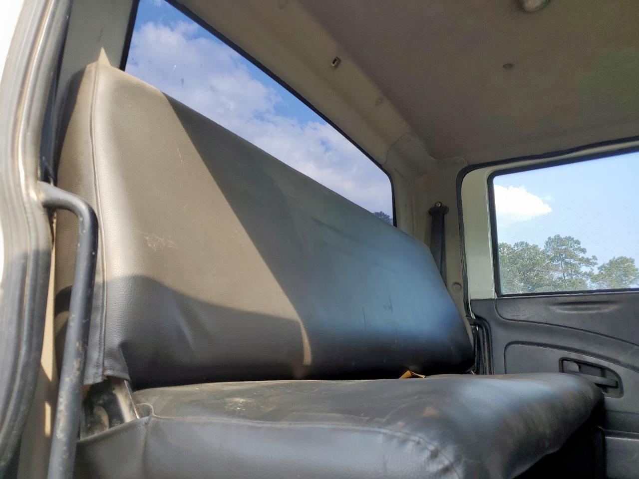 2008 International 4400 Utility / Service Truck VIN: 1HTMKAAN38H677085 Lot: 85116785