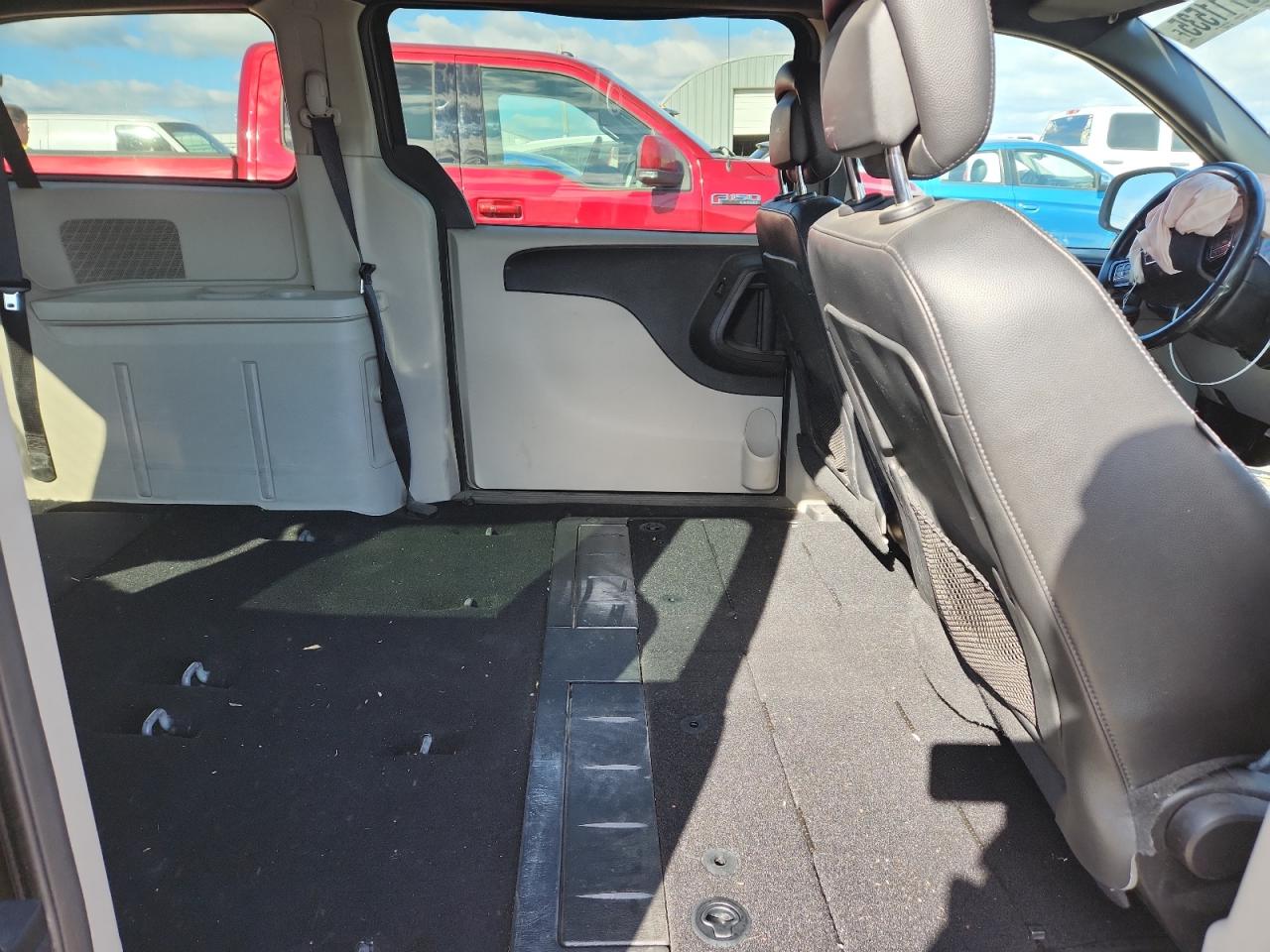 2019 Dodge Grand Caravan Sxt VIN: 2C4RDGCG3KR635185 Lot: 90711535