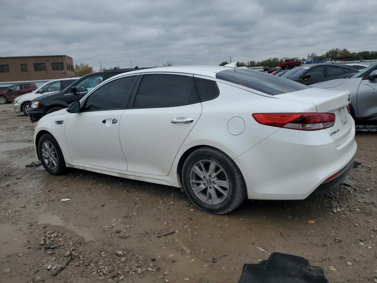 2016 Kia Optima Lx VIN: KNAGT4L38G5100862 Lot: 90412655