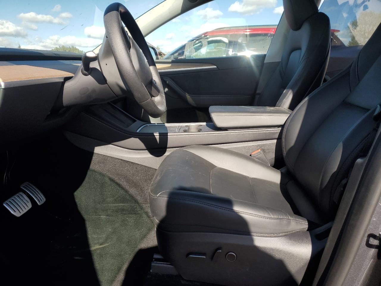 2024 Tesla Model Y VIN: 7SAYGDEE6RA217299 Lot: 87289985