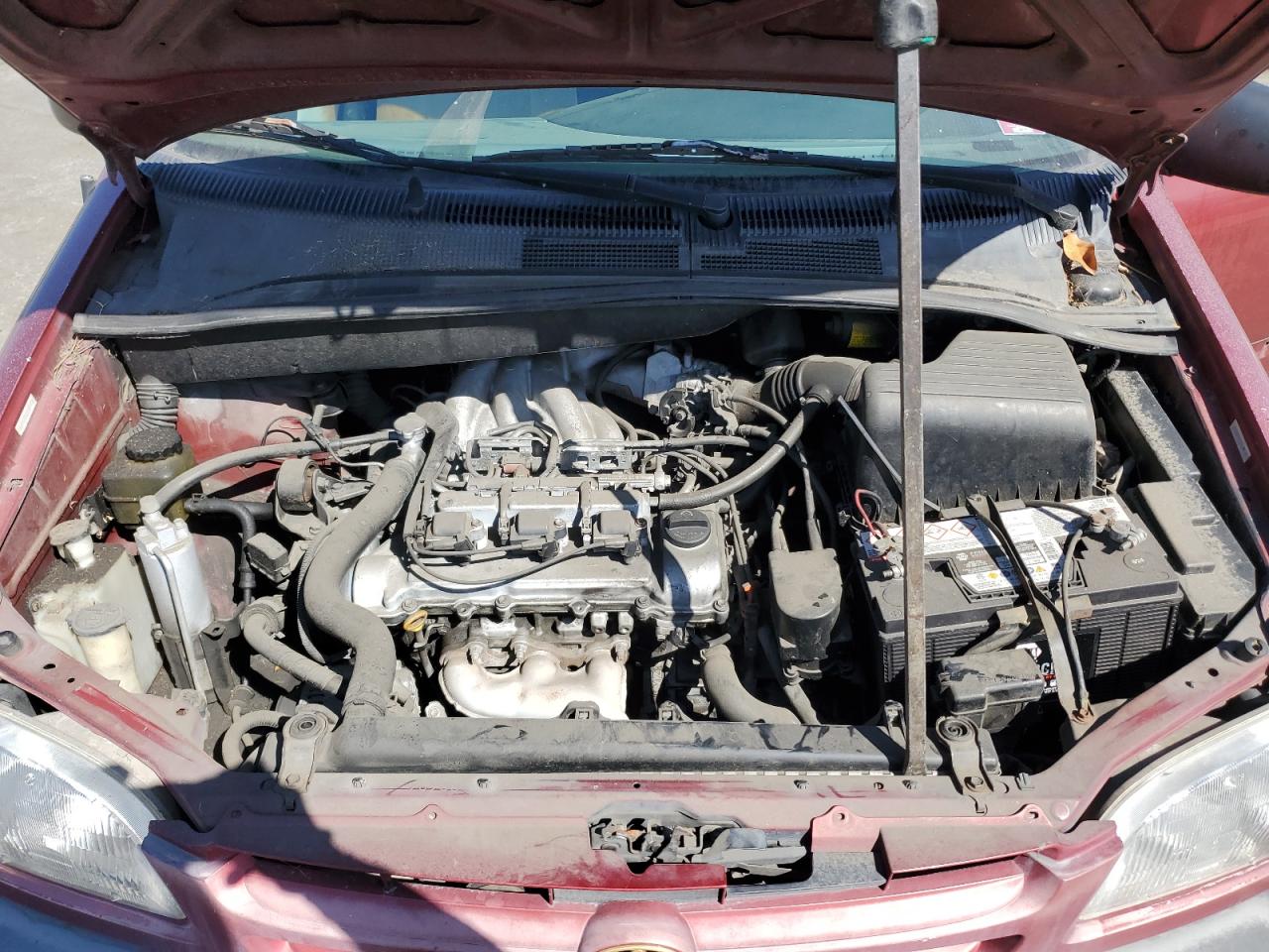 1999 Toyota Sienna VIN: 4T3ZF19C0XU130858 Lot: 82680385