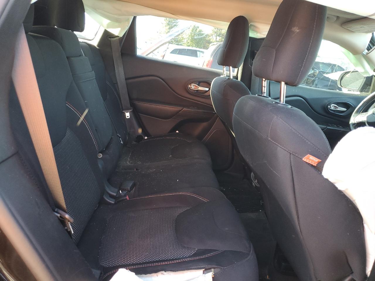 2016 Jeep Cherokee Latitude VIN: 1C4PJLCS4GW256966 Lot: 86080745