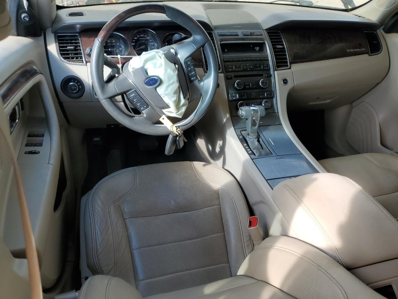 2010 Ford Taurus Limited VIN: 1FAHP2JWXAG161287 Lot: 81961545