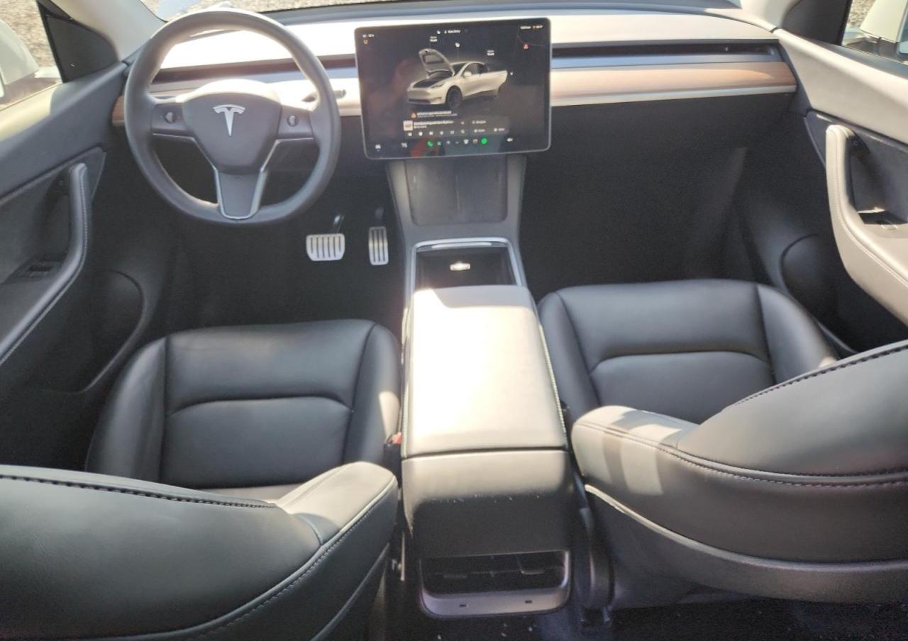 2022 Tesla Model Y VIN: 7SAYGDEF3NF493719 Lot: 90256825