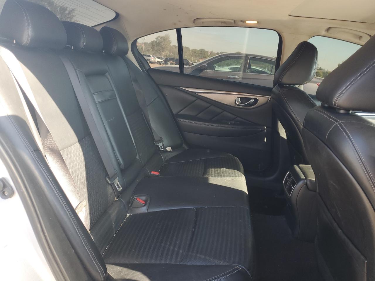 2014 Infiniti Q50 Base VIN: JN1BV7AR0EM685927 Lot: 81983455