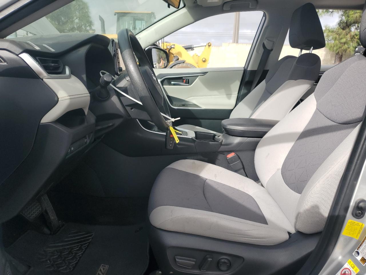 2019 Toyota Rav4 Xle VIN: JTMW1RFV4KJ002801 Lot: 84252635