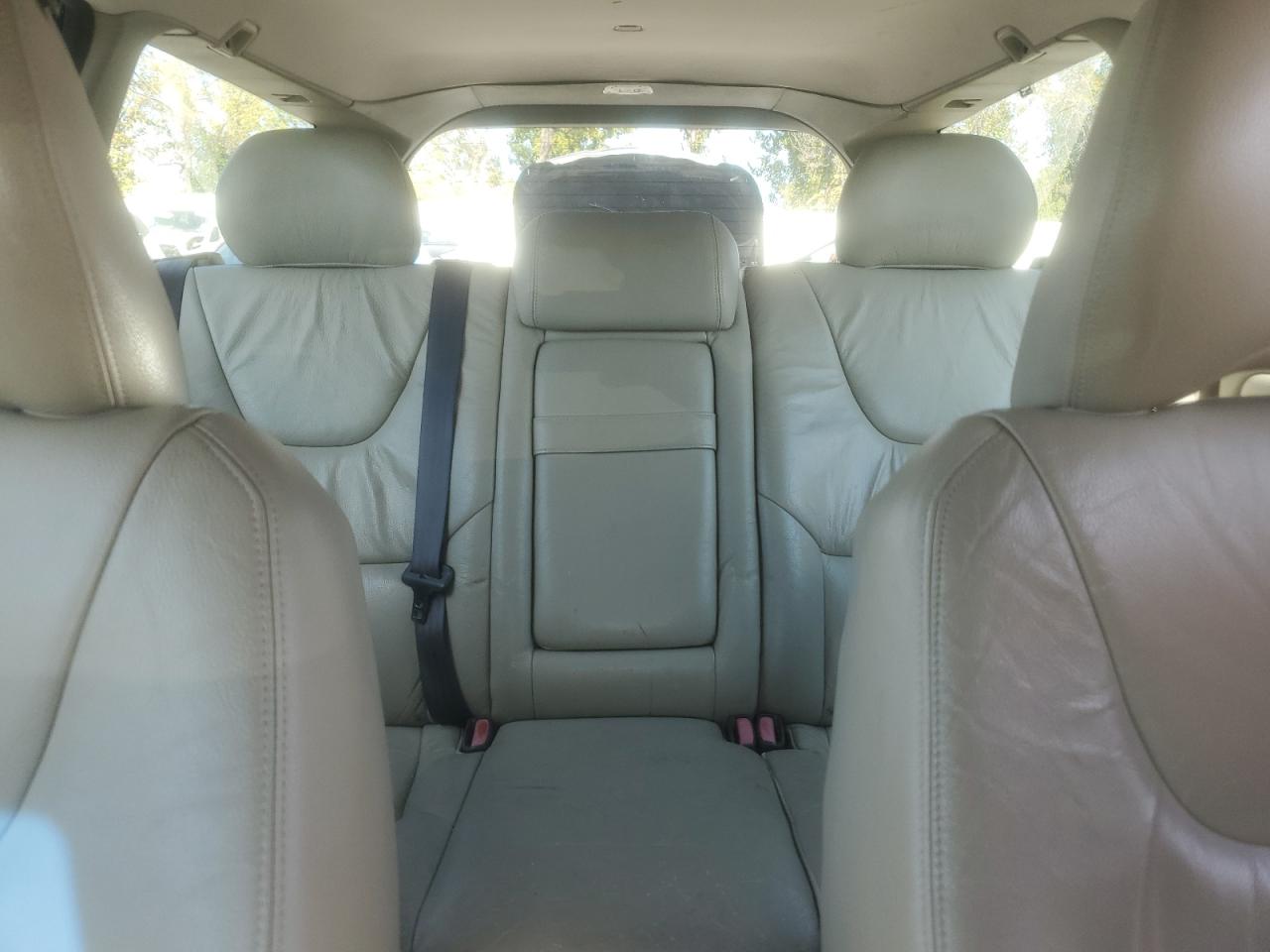 2004 Volvo V70 VIN: YV1SW64A742381802 Lot: 85273405